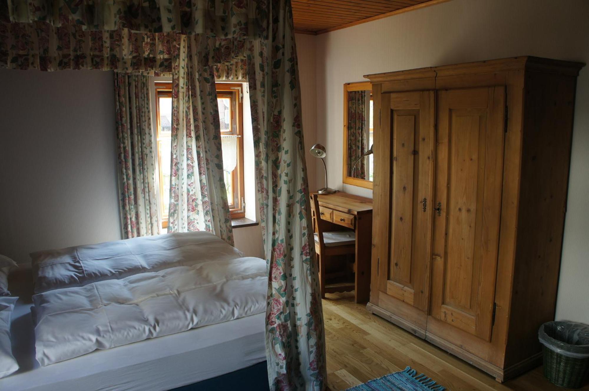 Hotel Schwarzer Adler Erlangen Chambre photo