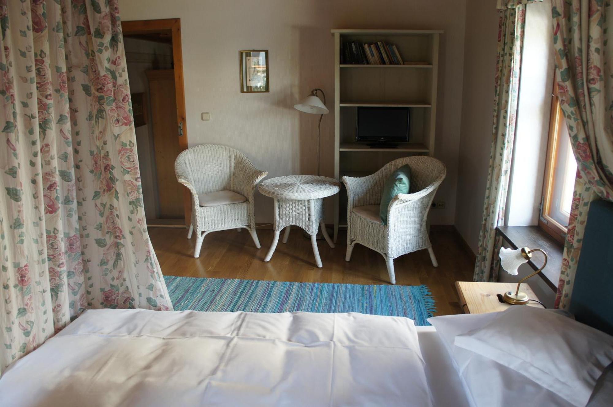 Hotel Schwarzer Adler Erlangen Chambre photo