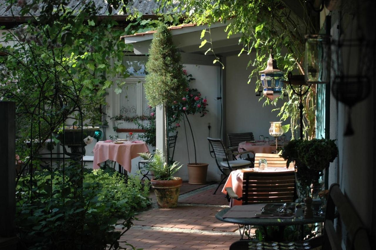 Hotel Schwarzer Adler Erlangen Extérieur photo
